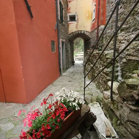 Borgo Di Codeglia - Country Frühstückspension *