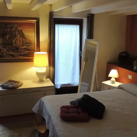 Borgo Di Codeglia - Country Bed & Breakfast Ricco del Golfo di Spezia