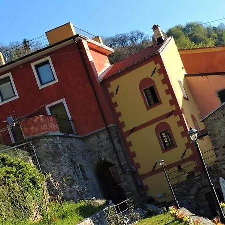 Borgo Di Codeglia - Country Bed & Breakfast *