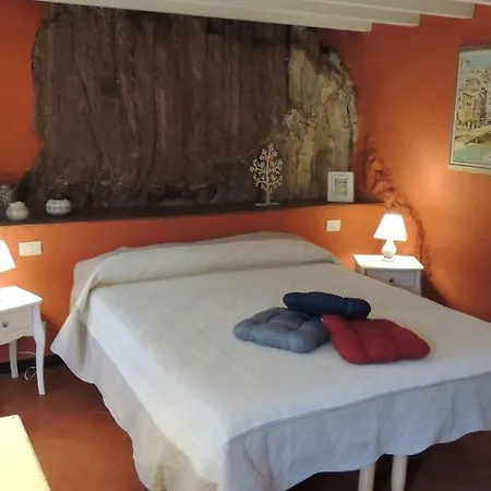Bed & Breakfast Borgo Di Codeglia - Country