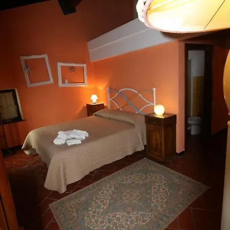 Bed and Breakfast Borgo Di Codeglia - Country Riccο del Golfo di Spezia